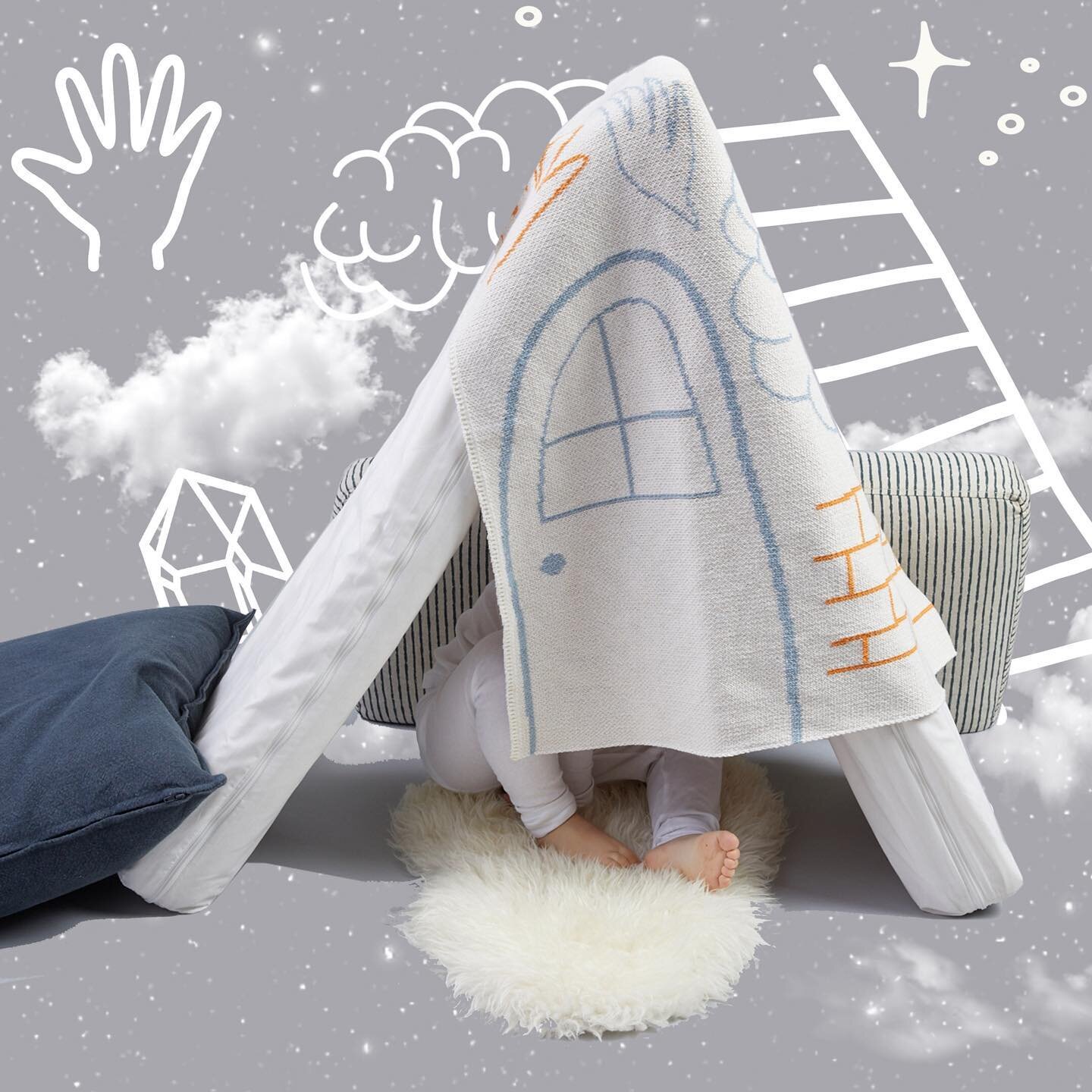 ✨Knock Knock!✨Who's there? A blanket that doubles in use for both snuggle time and fun time! Great for sleep and great for imaginative play. Now if only mommy could take a nap in that fort...! 😉⁠⁠
⁠⁠
#momlife #imagination #creativeplay #fortmaking #fortbuilding #blanketfort #moonchild